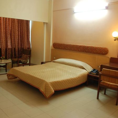 Hotel Raviraj Púna Exteriér fotografie