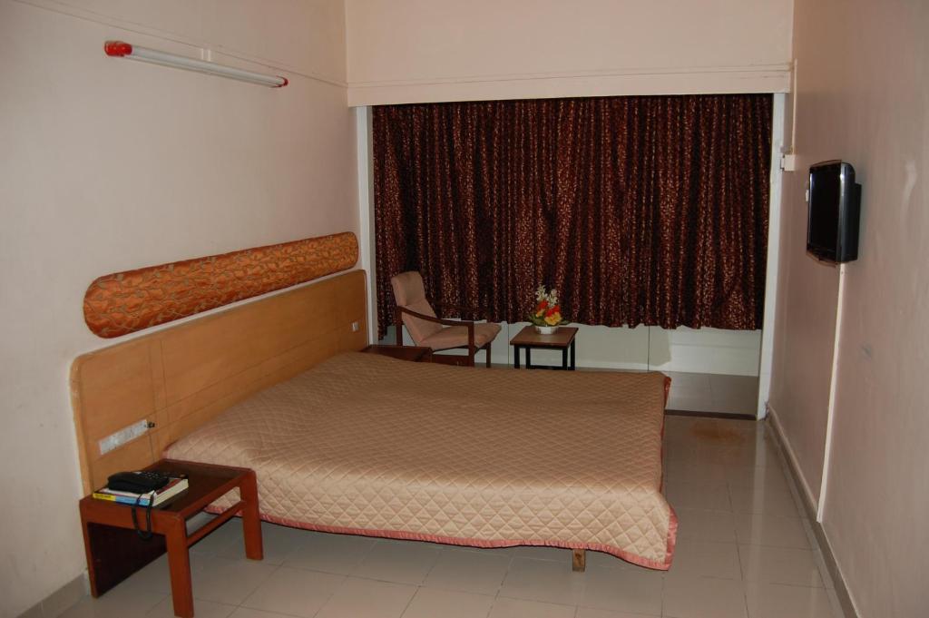 Hotel Raviraj Púna Pokoj fotografie