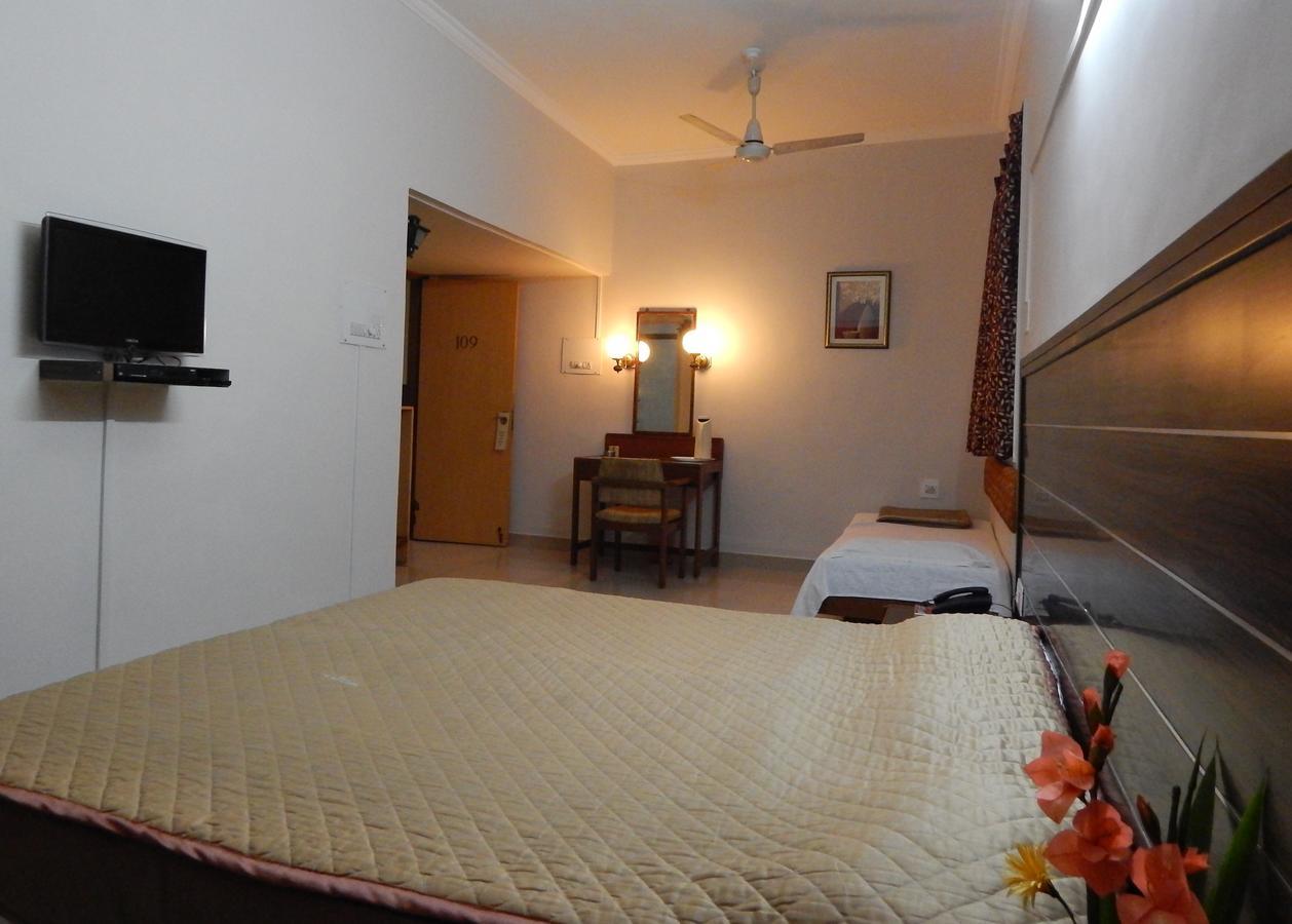 Hotel Raviraj Púna Exteriér fotografie