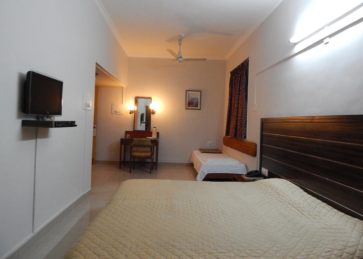 Hotel Raviraj Púna Exteriér fotografie